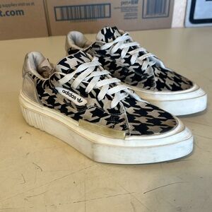 Adidas Hypersleek Houndstooth Black/White Suede Platform Lace Up Sneakers G54058